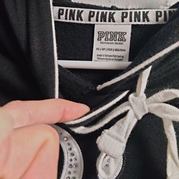 Pink pull over - Picture 3 of 3